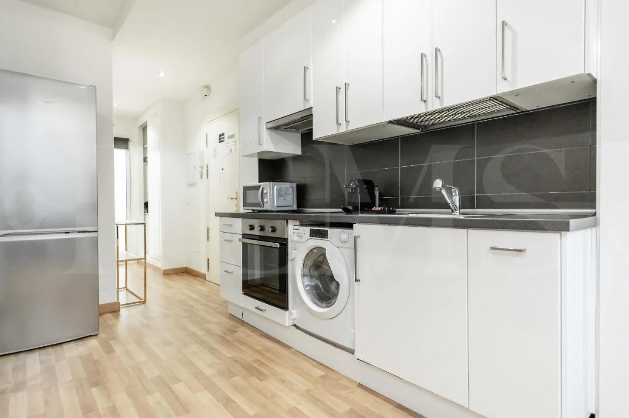 Large Apartment in the heart of Málaga 0*,