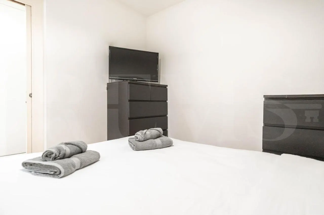 Modern Gem In Heart Of Malaga, Near Sights Rems Apartment Malaga
